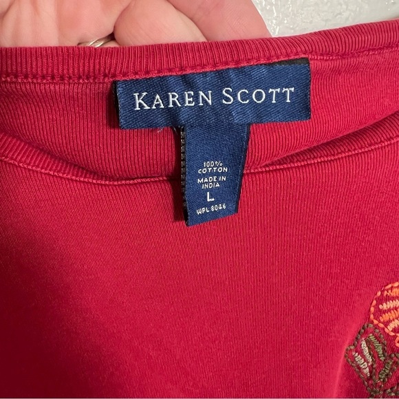 Karen Scott Boatneck T-Shirt Red Embroidered Floral L - Picture 9 of 9